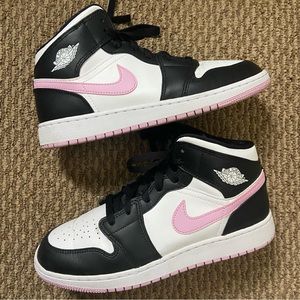 Air Jordan 1 Mids Arctic Pink
